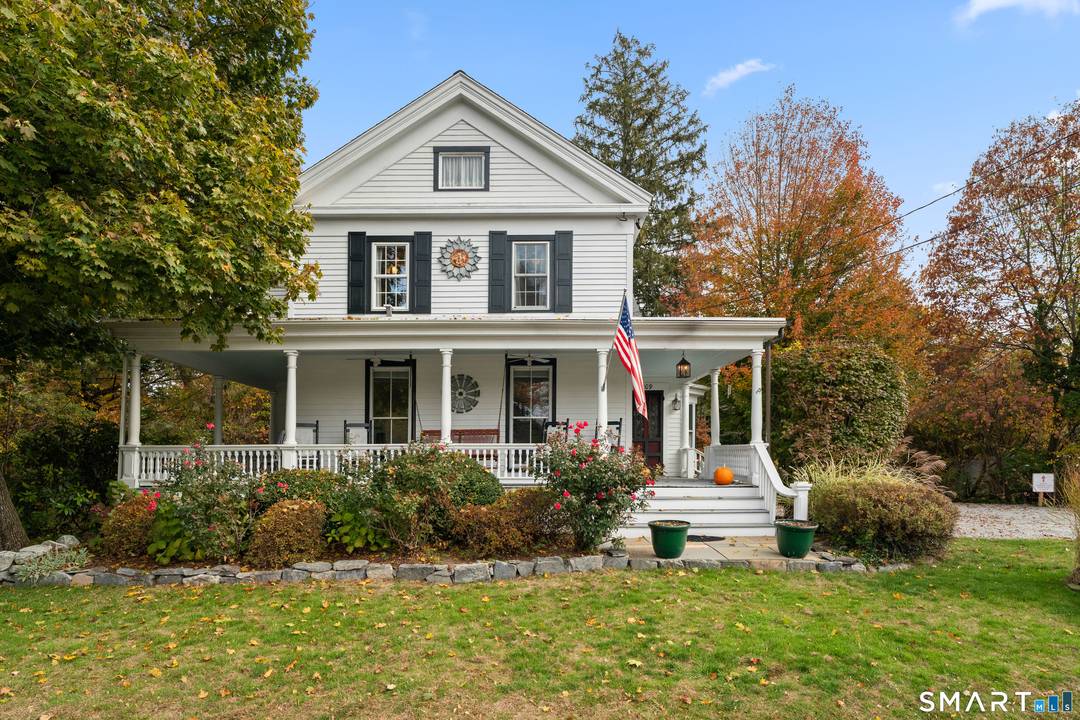 Experience the timeless beauty of New England living !