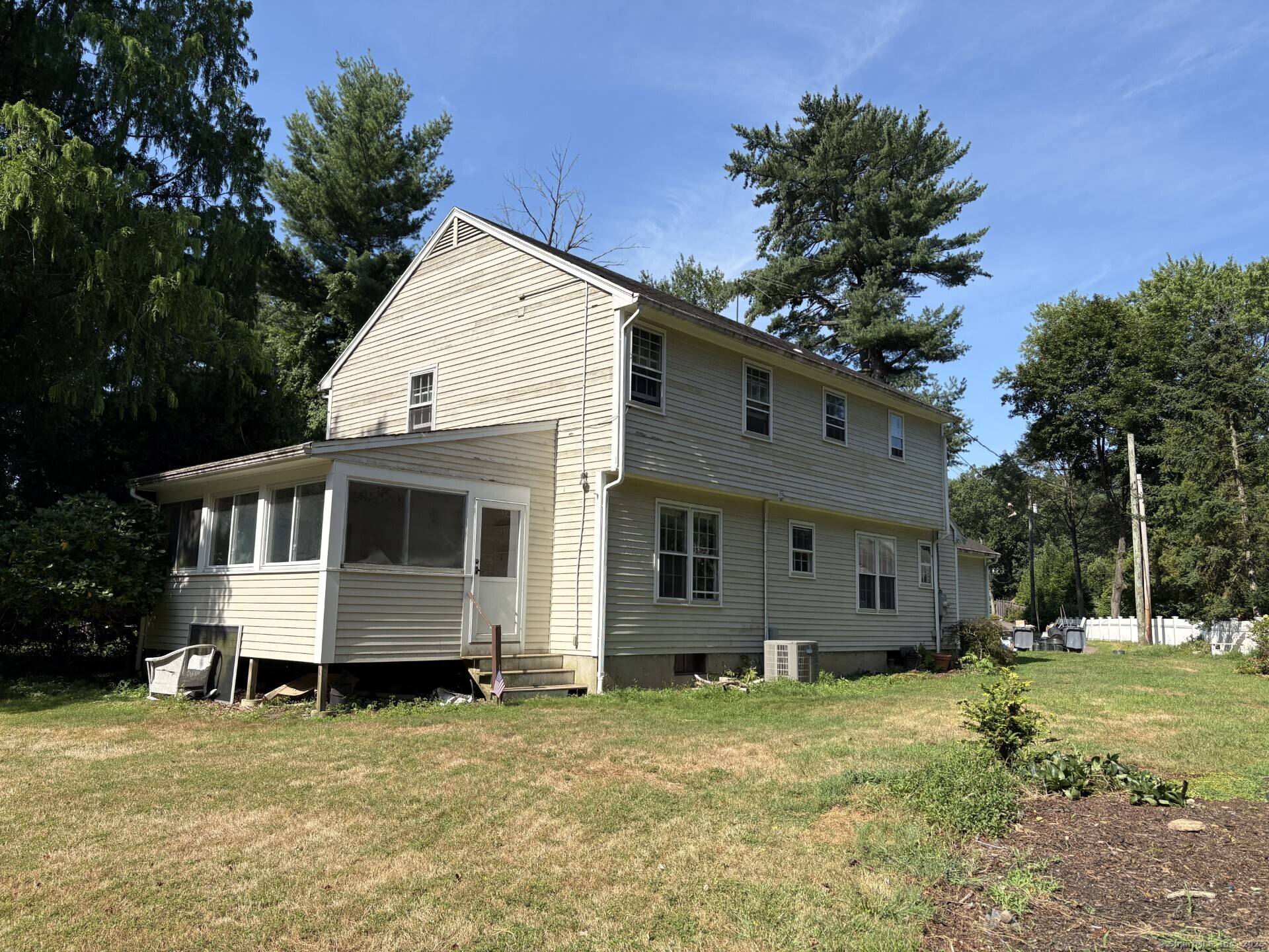 Move in ready, well maintained and freshly painted, this 4 bedroom, 2.