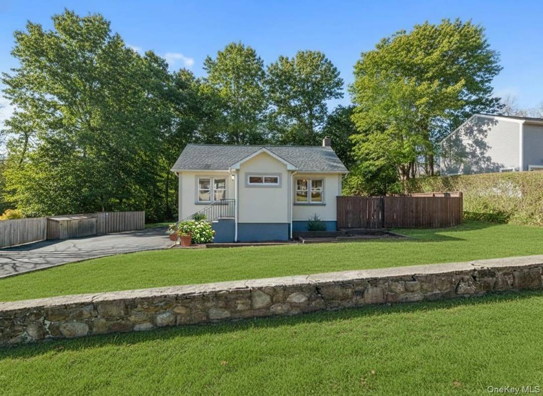 Welcome to this inviting 2 bedroom, 2 bath ranch style home in the heart of Cortlandt.