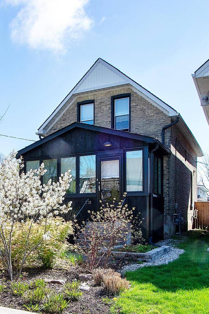 Welcome to 201 Queen Street in beautiful Stratford, Ontario !