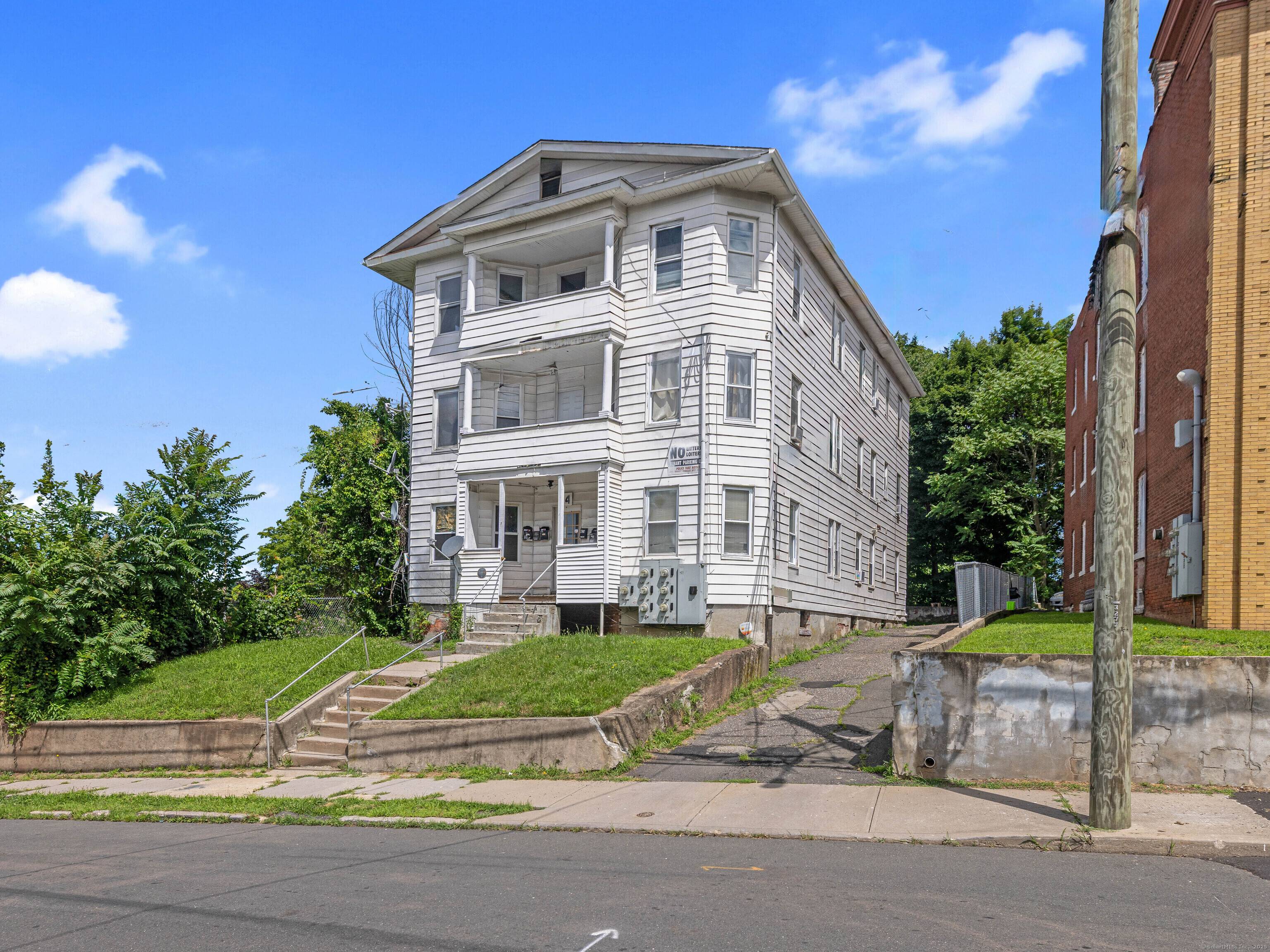 Don't miss this exceptional turnkey investment opportunity !