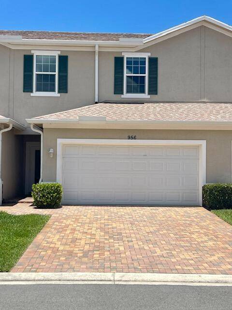 SELLER TO CREDIT BUYER 6 MONTHS HOA FEES AT CLOSING.