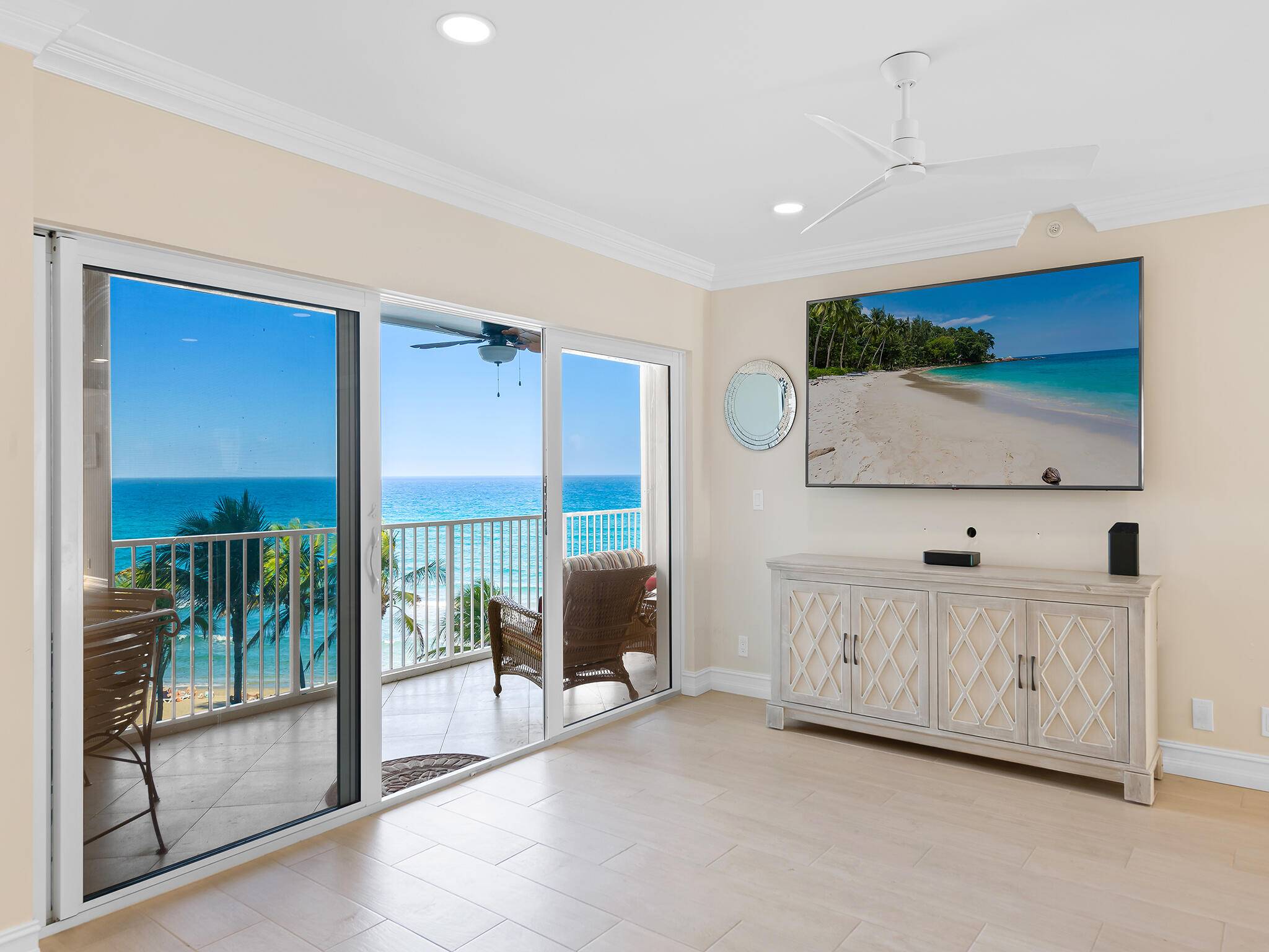 Fantastic view of ocean !
