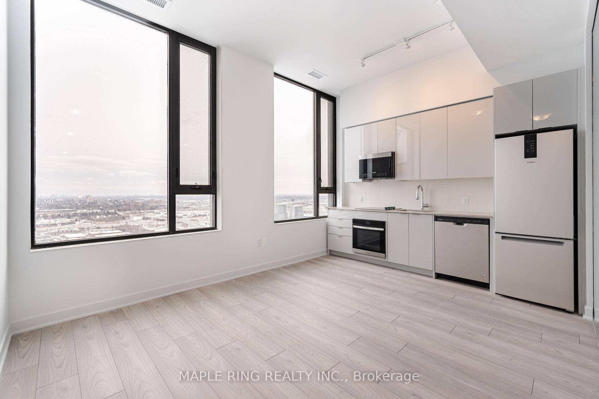 Welcome To CG Tower ! Gorgeous and Bright 1 Bedroom 1 Washroom Condo.