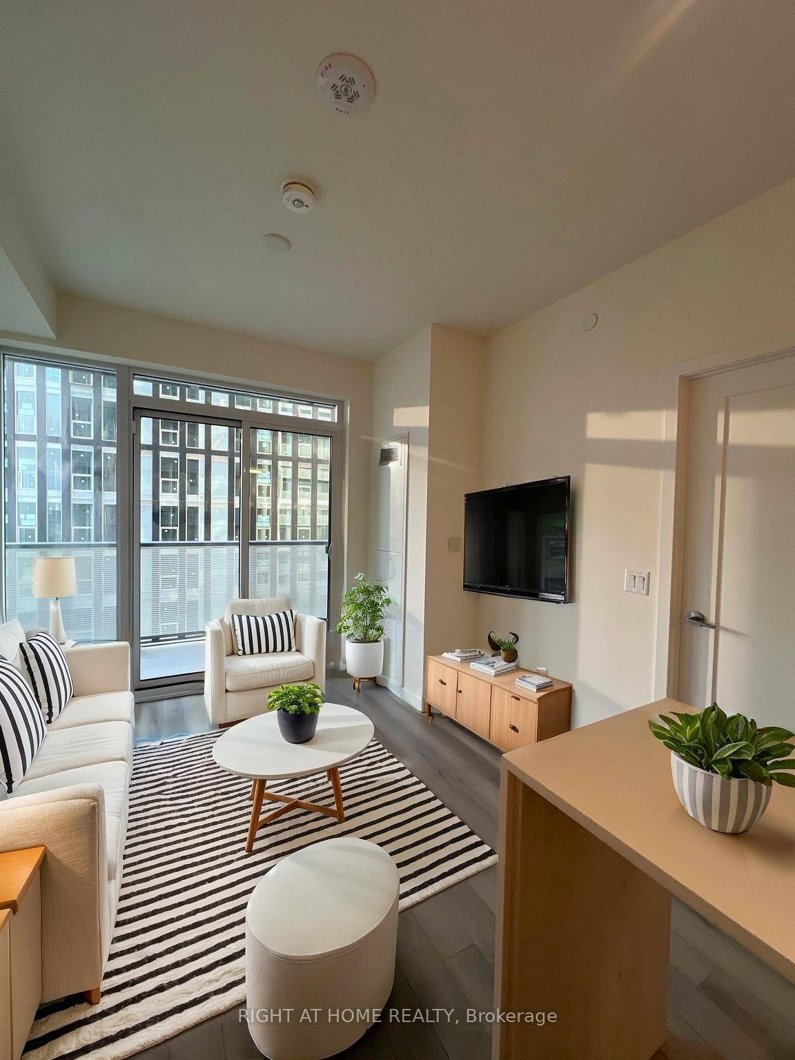 Welcome to The Saint, a brand new, never lived in 1 bedroom condo in the heart of downtown Toronto.