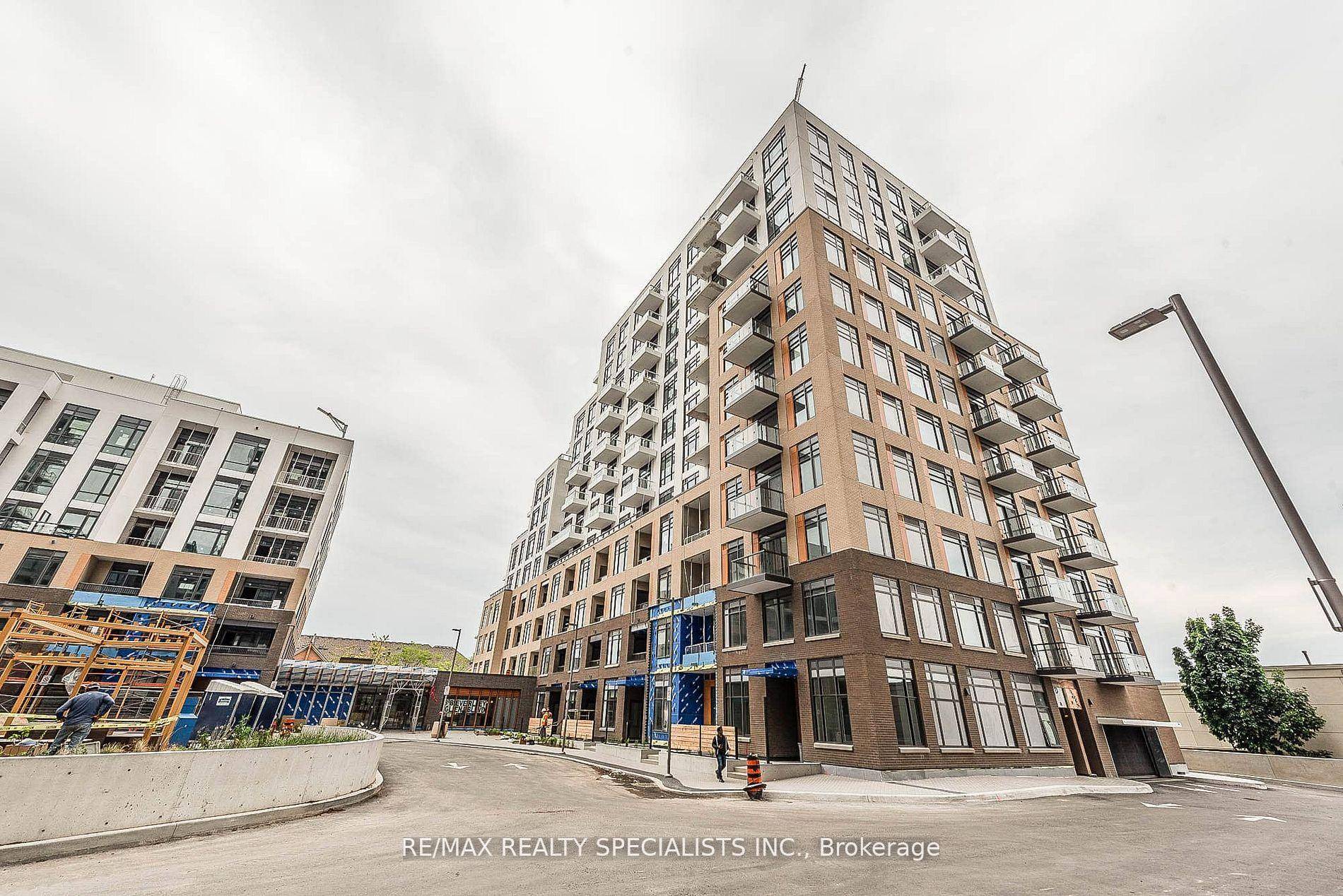 Welcome to Boulevard at The Thornhill by The Daniels Corporation a 1 bedroom, 1 bathroom condo with 1 parking and 1 locker, perfectly situated in the heart of Thornhill's master ...