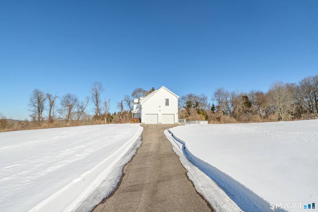 Charming Colonial style home offering 4 bedrooms and 2.