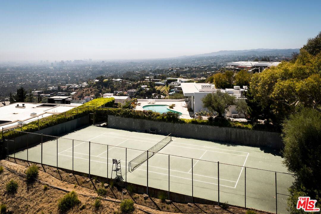 1628   Blue Jay Way 3BR Sunset Strip La