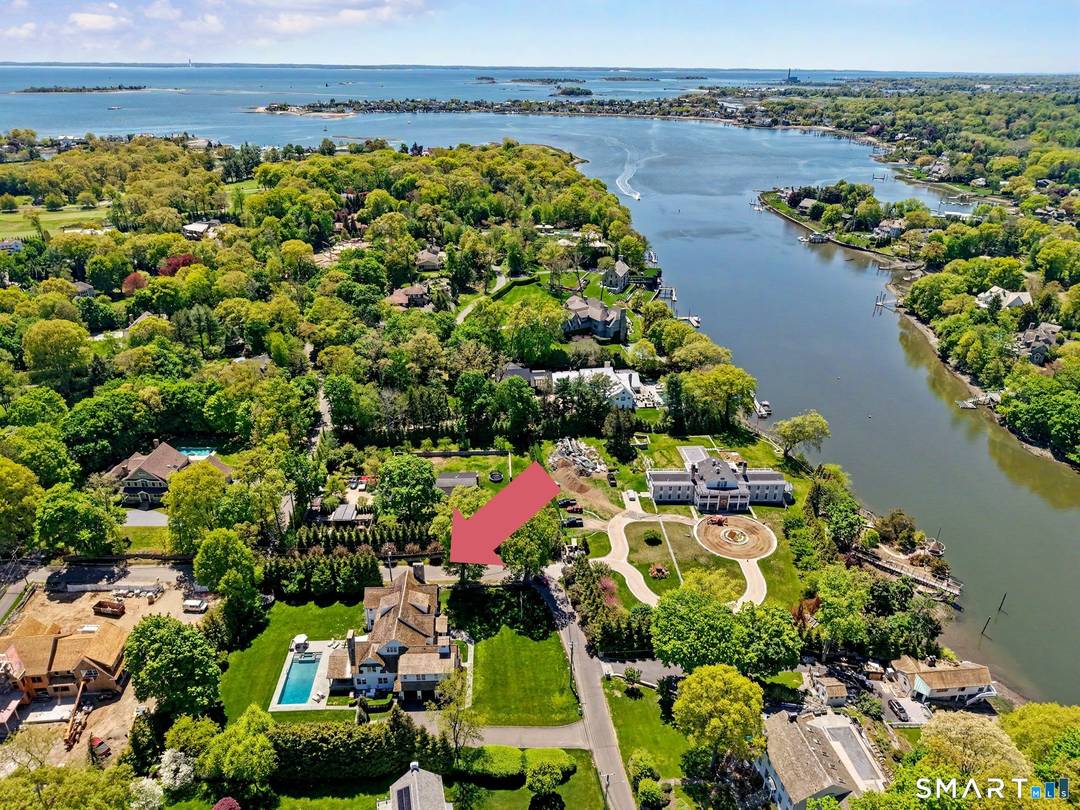 Looking for a sensational home just a short walk to the beach, Longshore, train, and restaurants in trendy Saugatuck ?