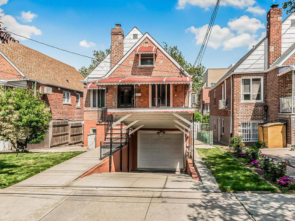 Beautiful Move In ready Detached Brick aLegal 2 Family Home 4 bedroom 2 Bath unit over a 2 Bedroom 1Bath unit located in the Pelham Gardens section of The Bronx.