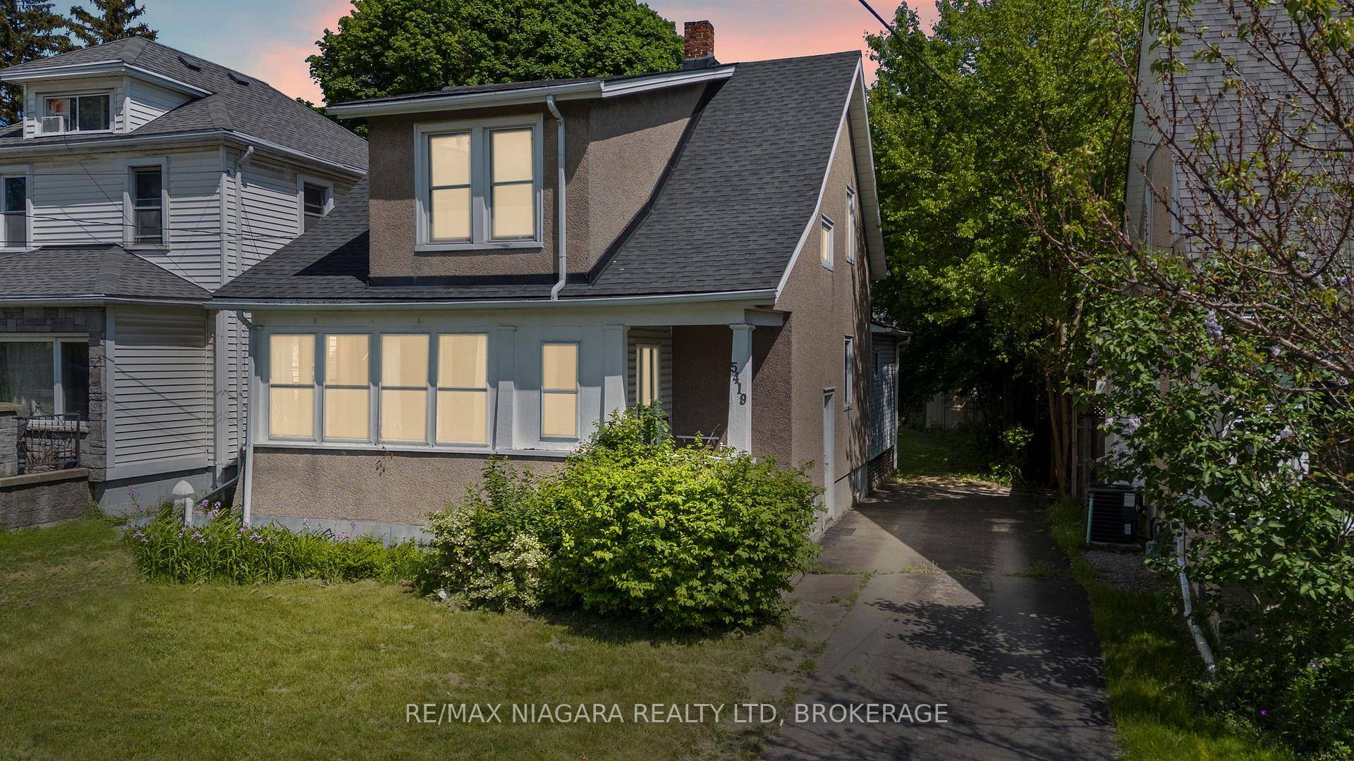 Introducing 5419 Maple Street a beautiful character 1.