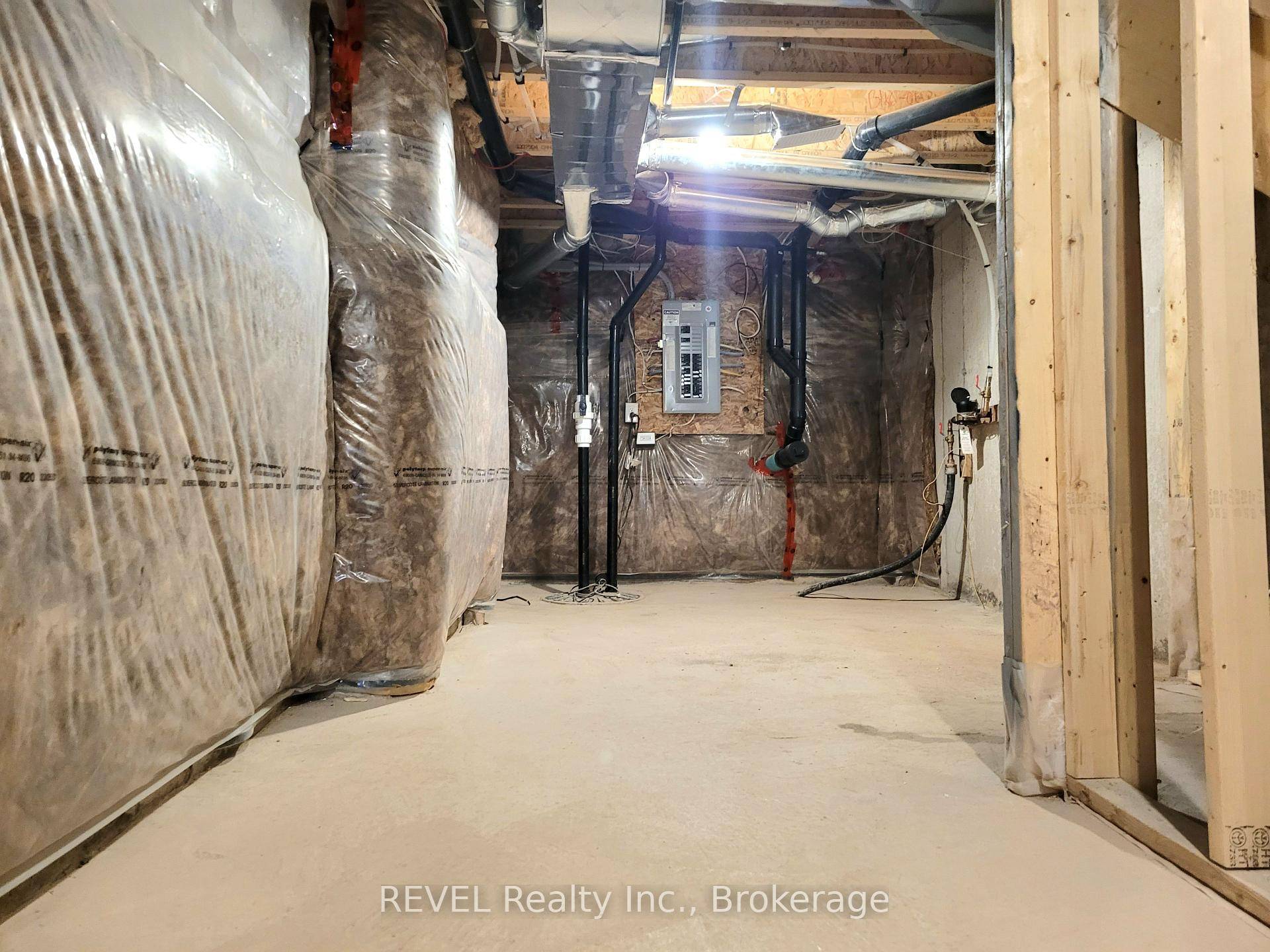Welcome to this stunning townhouse in the sought after Sandy Ridge Common community !