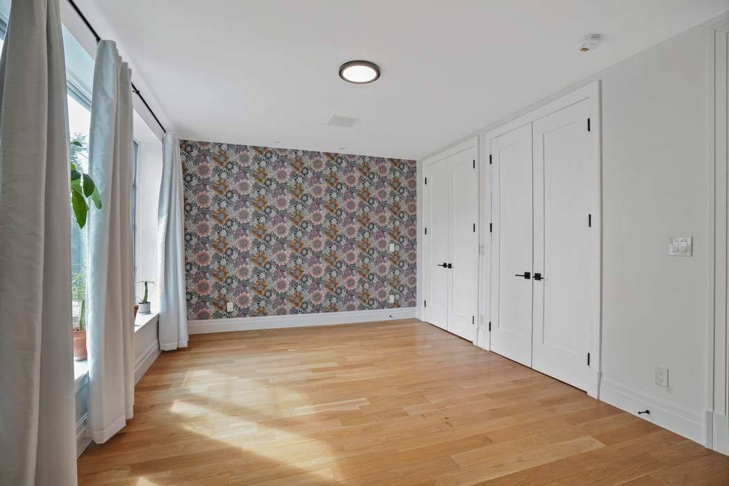 Welcome to 682 Madison Street, a beautifully renovated 20 foot wide brownstone nestled on a tree lined Bedford Stuyvesant block, featuring 4 floors including an 800 sq ft finished cellar ...