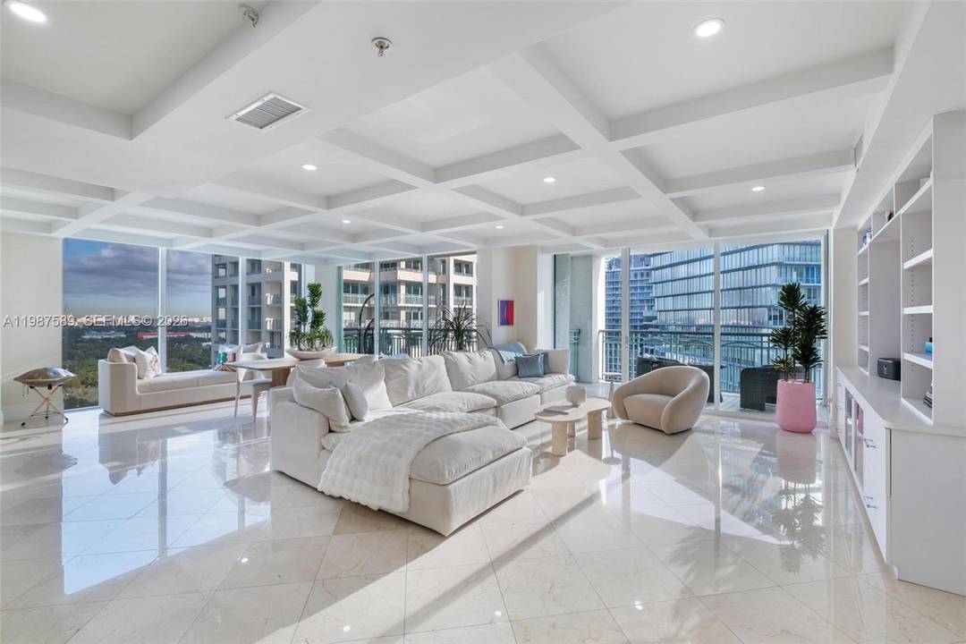 Impeccable high floor corner residence at the luxurious Ritz Carlton Residences.
