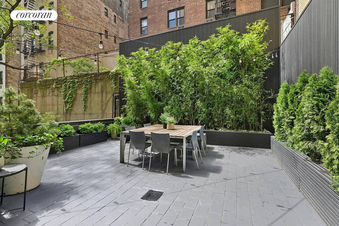 A rare garden home in a distinguished Gramercy Park Art Deco doorman coop, this beautifully designed residence offers an exceptional blend of indoor outdoor living, sophisticated finishes, and generous proportions.