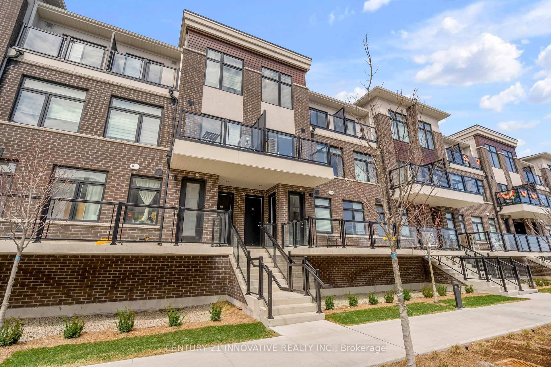 Welcome to Central District Towns, where luxury meets comfort in Pickering's sought after Woodlands community.
