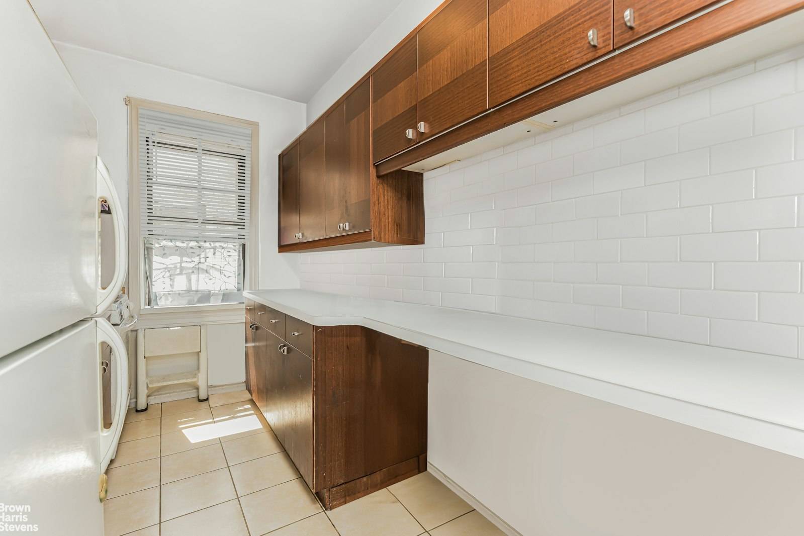 Welcome to 687 West 204th Street, a classic Pre War low rise building situated in the vibrant Inwood neighborhood !