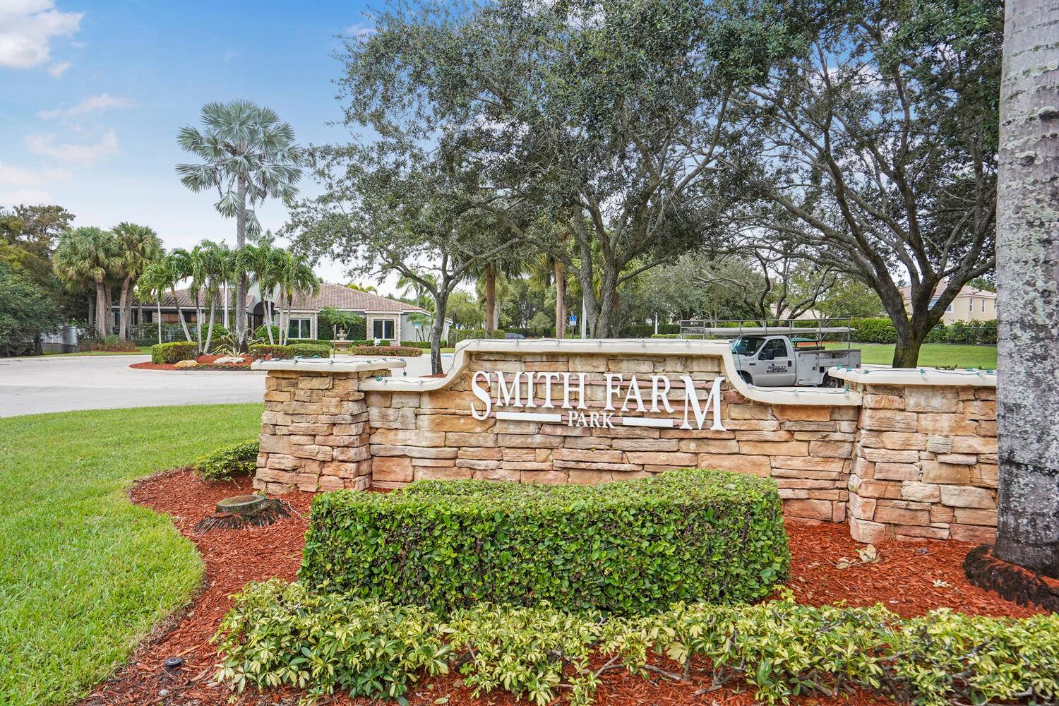This home, located in the highly desirable, 24 7 attended gated, Smith Farm community, offers 3 spacious bedrooms and 3 full baths in a triple split plan The open concept ...