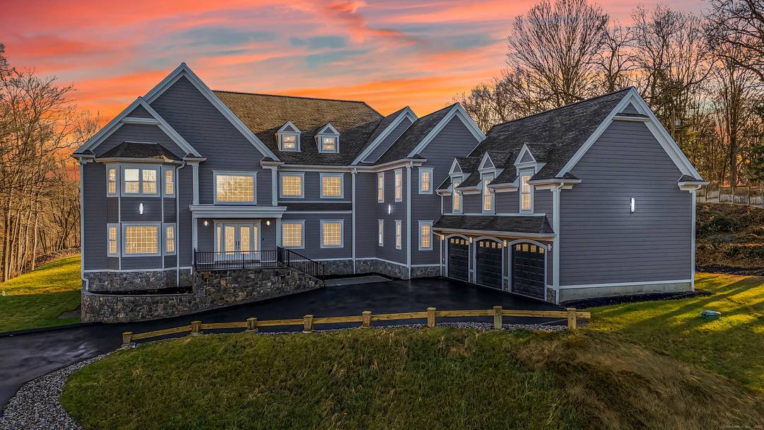 Updated Price Drop ! This exceptional luxury home has just been completed and is ready to welcome its first owner.