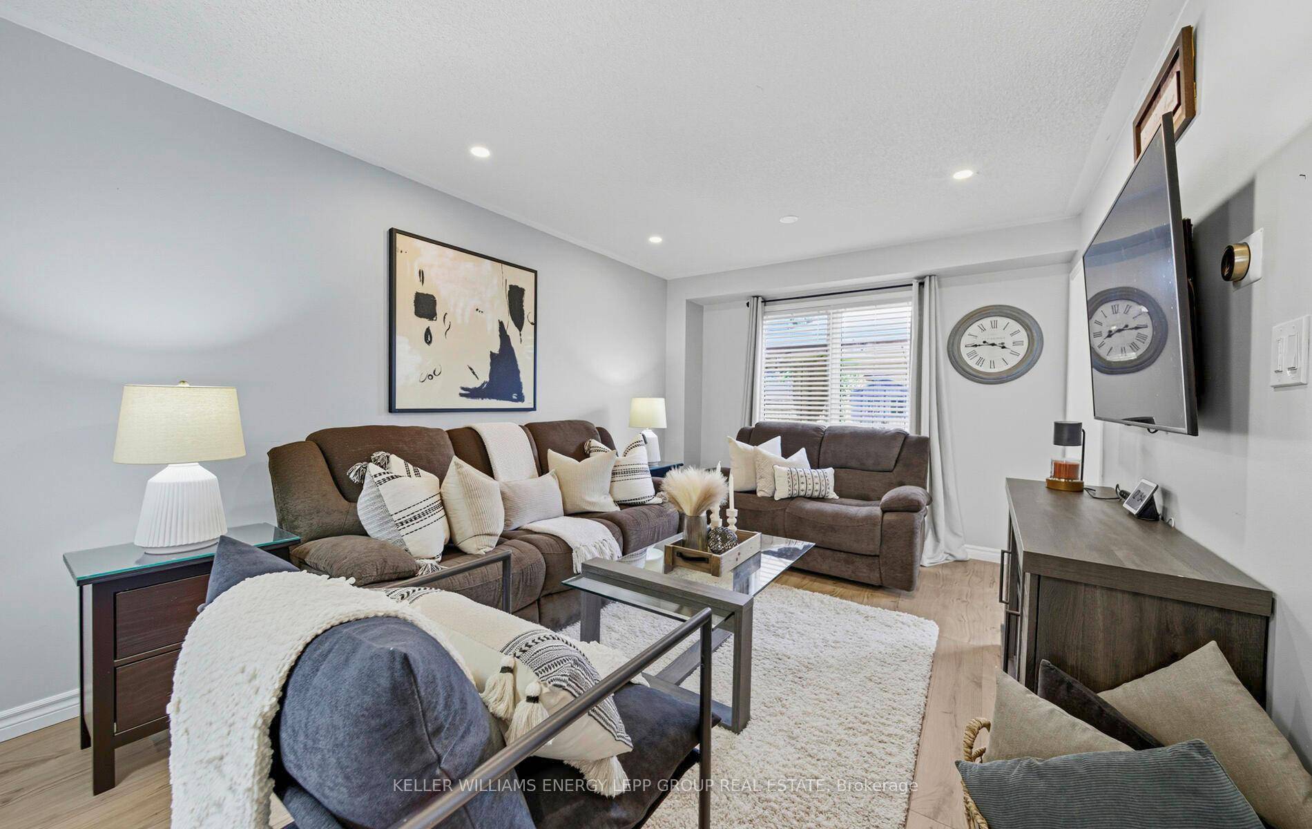 Beautifully updated 3 bedroom, 3 bath detached home in one of Courtice's most family friendly neighbourhoods.