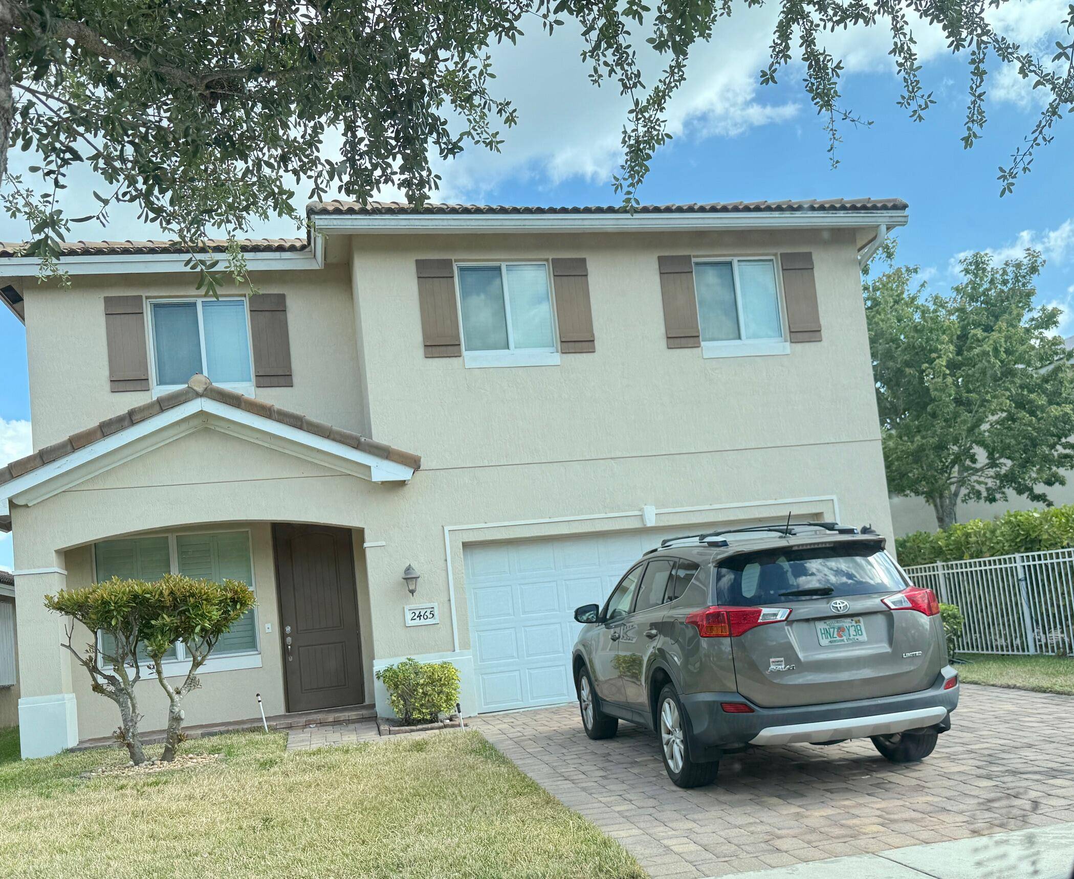 Beautiful 5 Bedroom, 3 Bathroom CBS Home with Open Kitchen Upgrades !