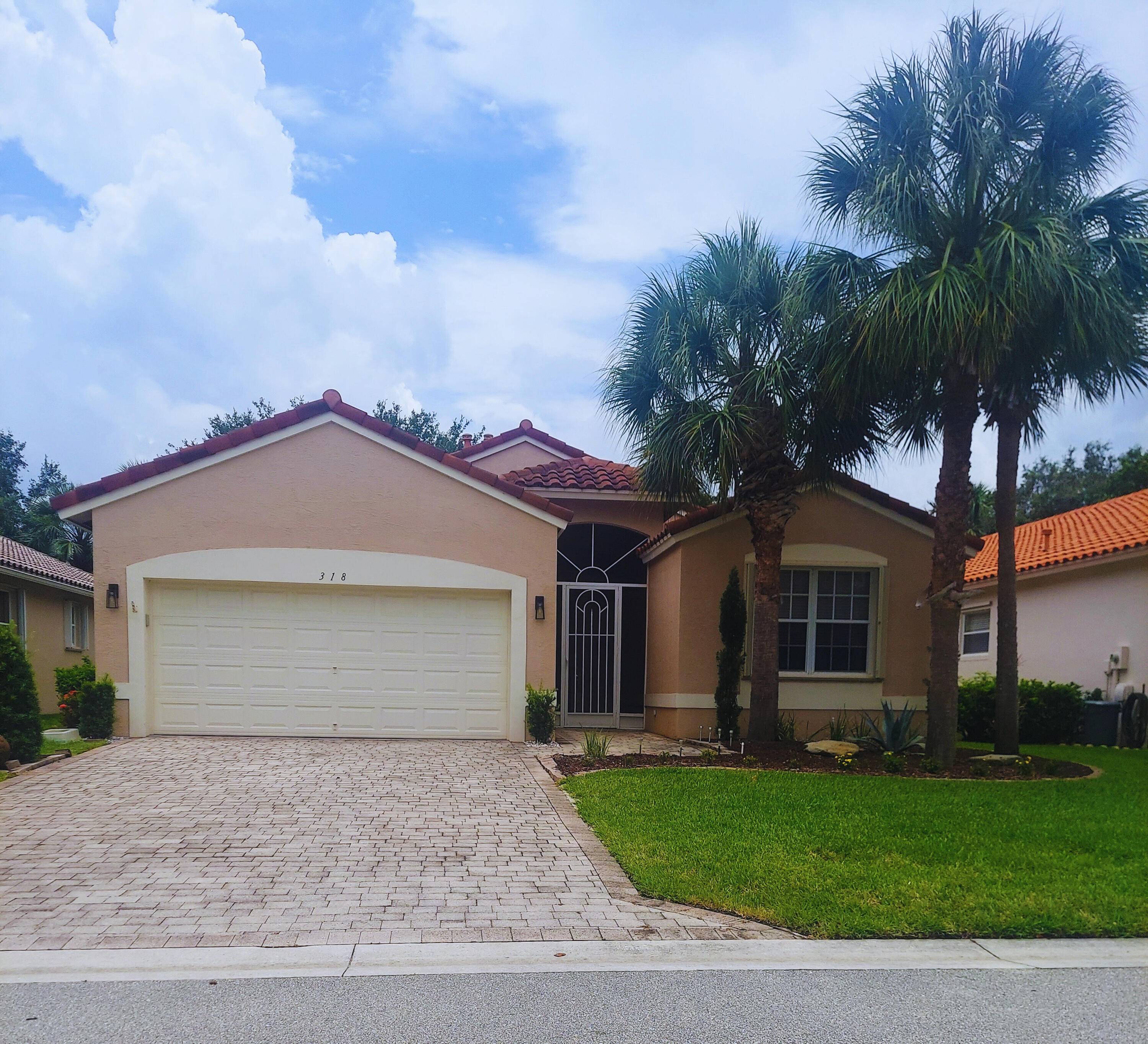 PEARL Model 2 Bedrooms, 2 Bathrooms, plus Den.