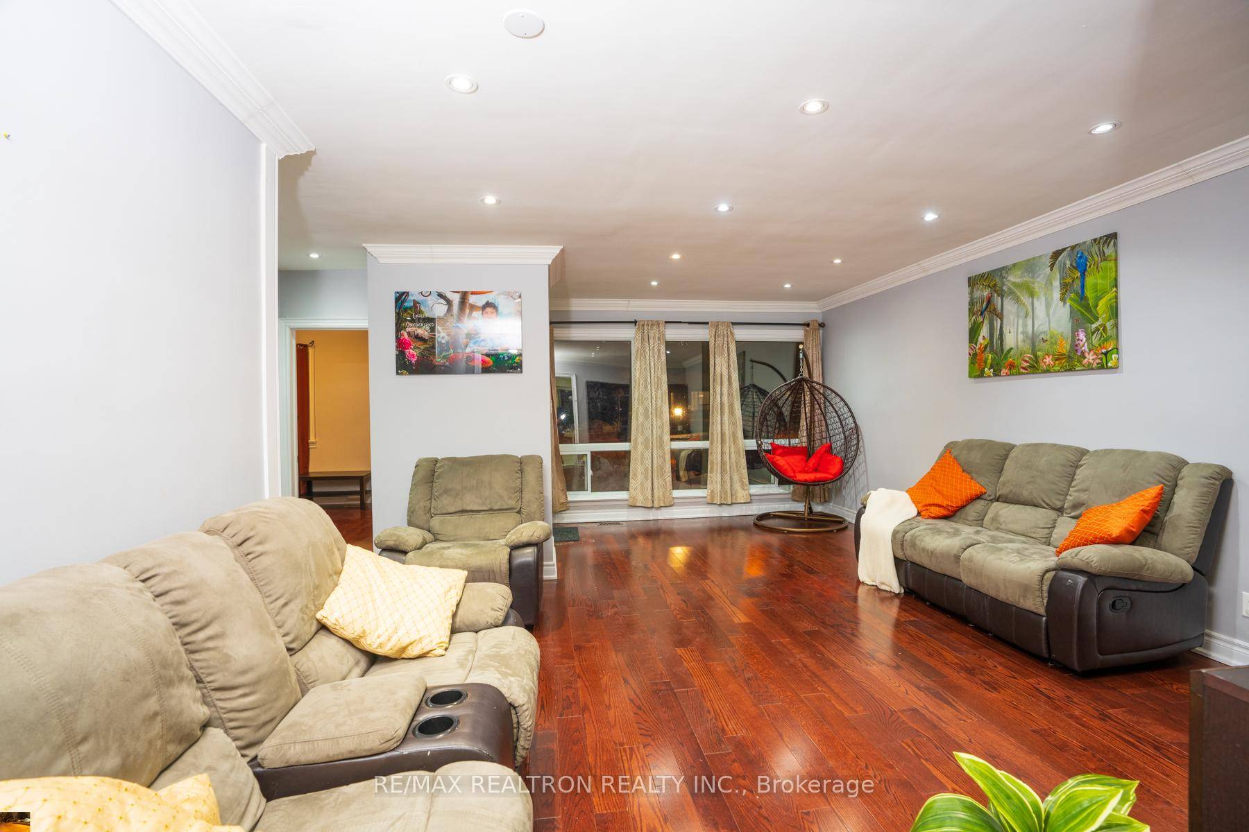 Bright amp ; Spacious Bungalow with Large Rooms.
