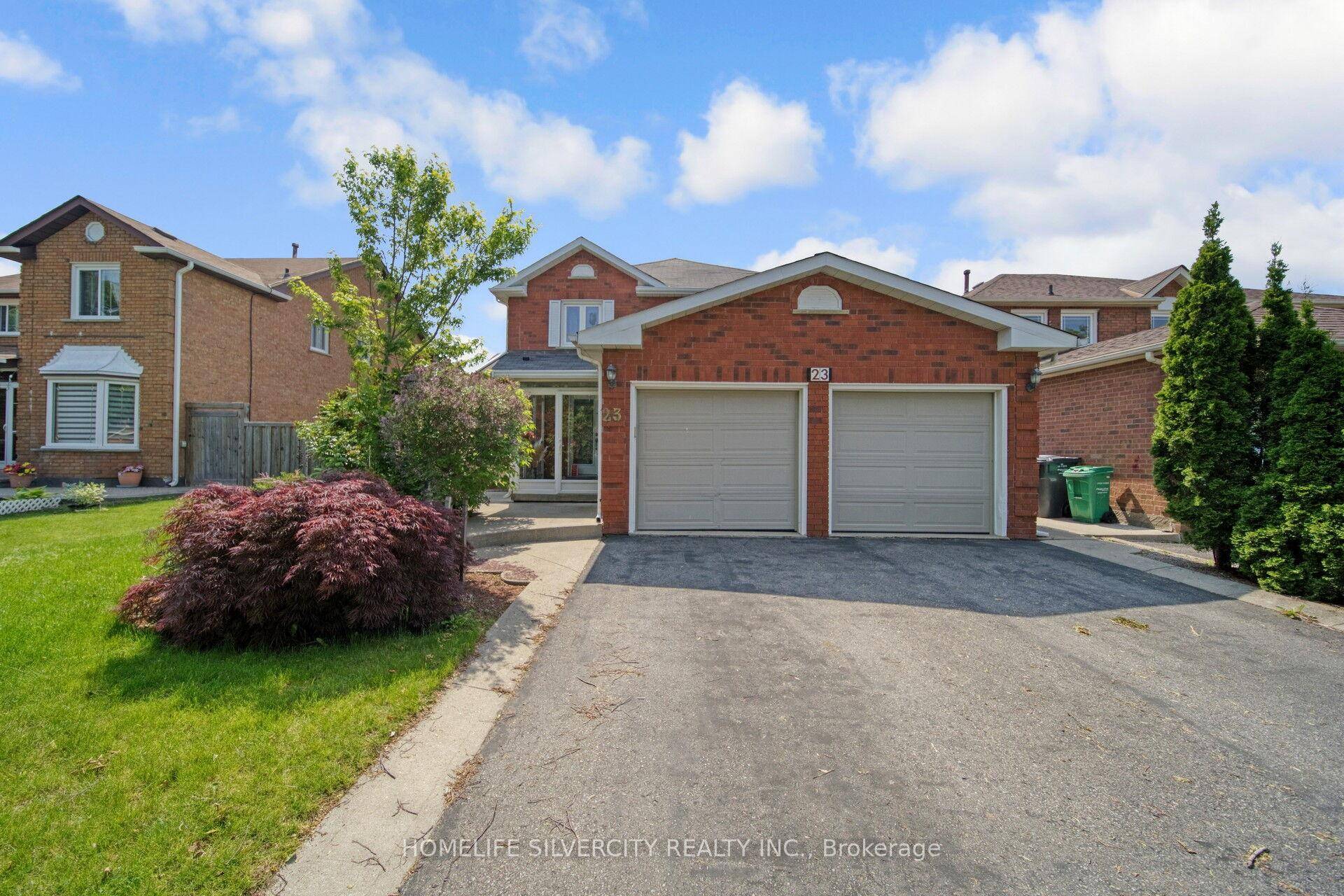 Welcome to this beautiful upgraded double door entry with 3 3 bedroom 5 washroom detached home in the highly demand fletcher creek south community main floor upgraded Harwood floor with ...