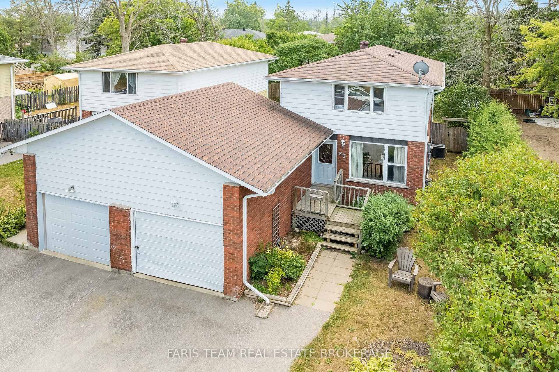 Top 5 Reasons You Will Love This Home 1 Fantastic opportunity to enter the market with this three bedroom home, an ideal choice for small families, first time buyers, or ...