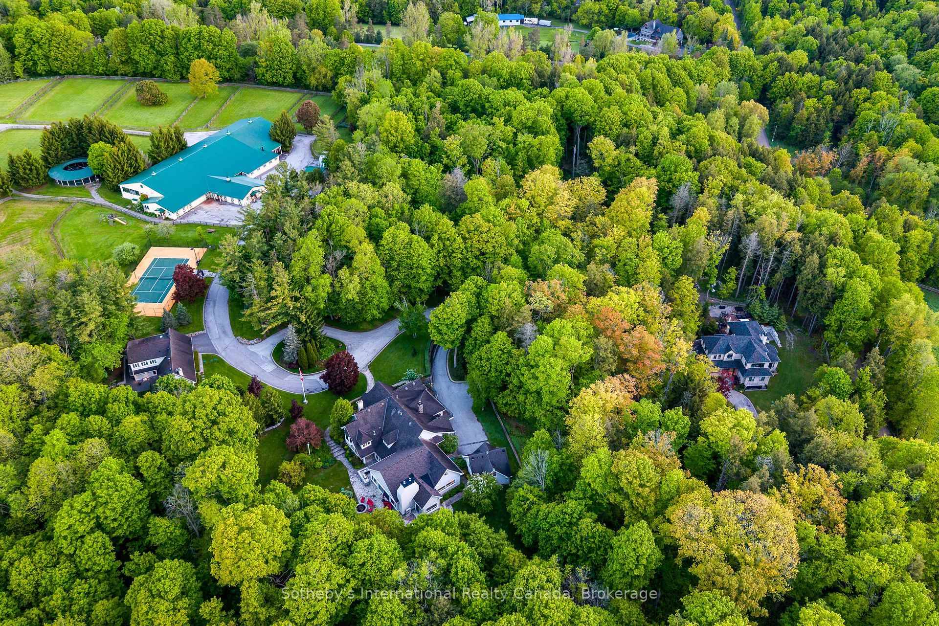 Family Compound ; equestrian business ; live and lease.