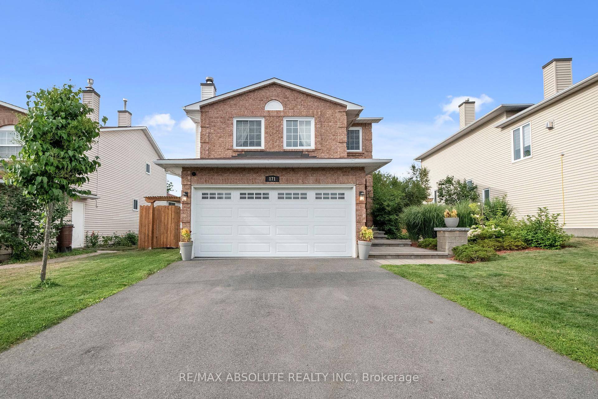 Spacious 4 bedroom single family home in sought after Bridlewood with a backyard oasis you'll never want to leave !
