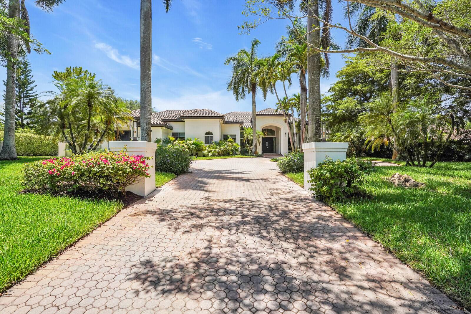 Discover Timeless Elegance and Exceptional Value in Long Lake Estates.