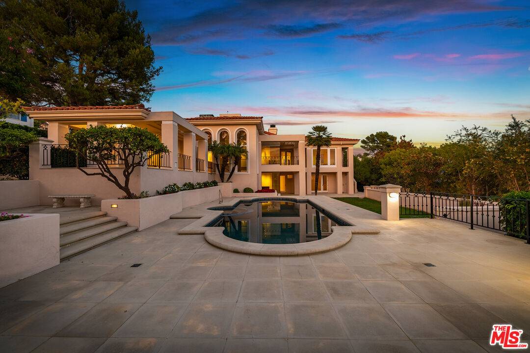 1136   Calle Vista Dr 5BR Beverly Hills Post Office | B.H.P.O. La