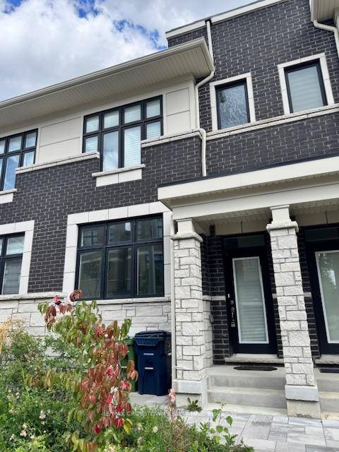 Discover contemporary comfort in this beautifully designed 2 year old executive townhouse featuring 3 spacious bedrooms and 3 bathrooms.