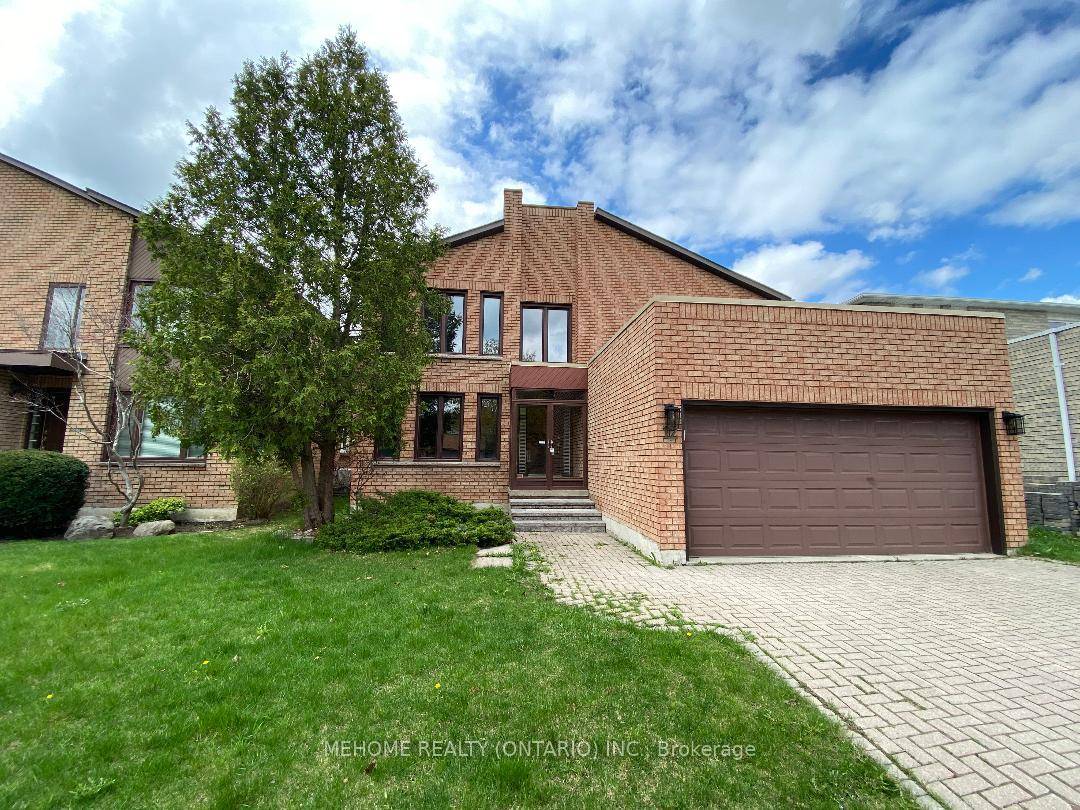 Newly Renovated 3132 sq ft per MPAC Maple Glen Home Detached sitting on a quiet cul de sac, Surrounded with luxurious homes amp ; Walking Distance to a very convenient ...