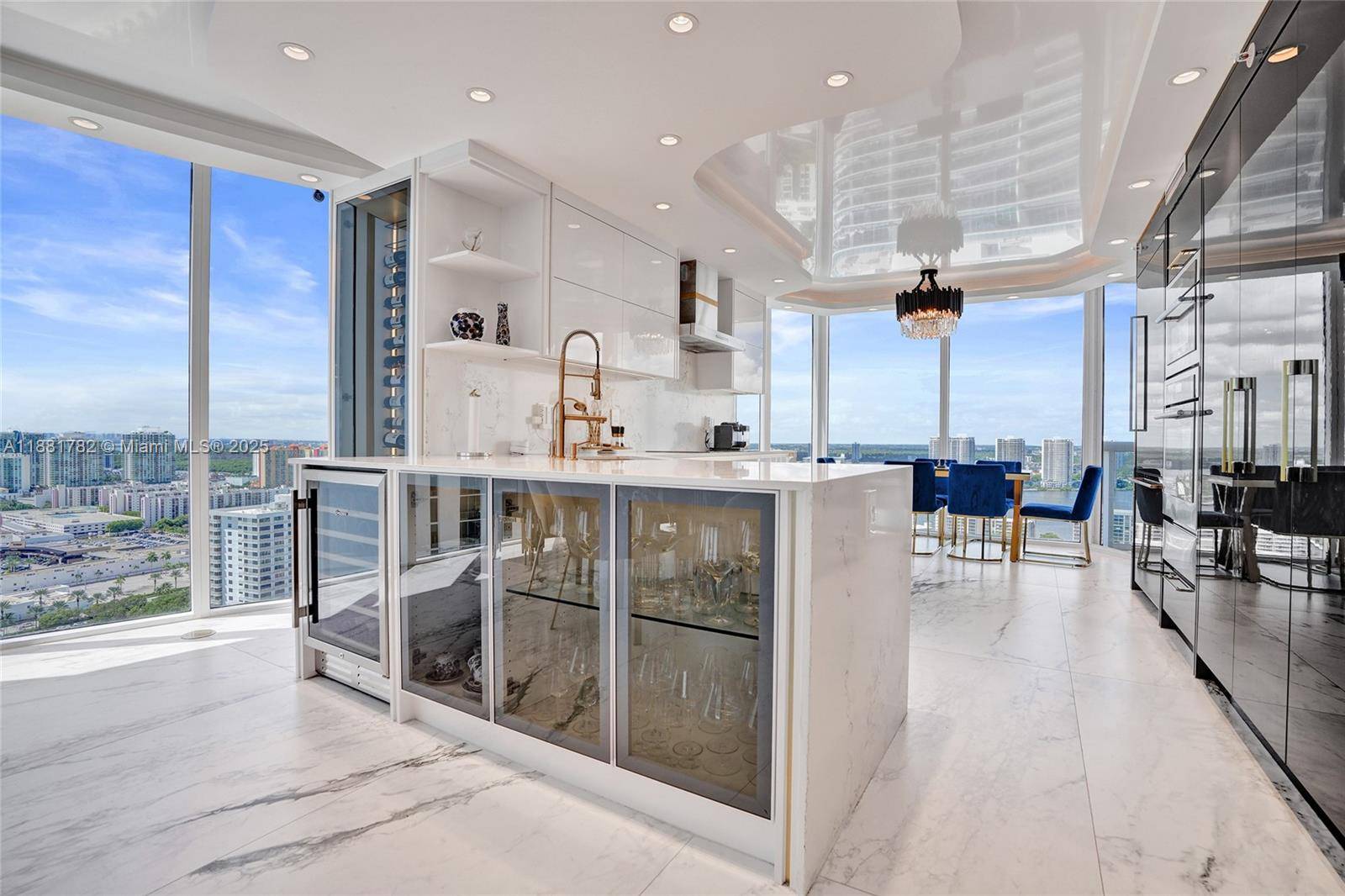 TURNKEY OPPORTUNITY AT PRESTIGIOUS PINNACLE CONDOMINIUM.