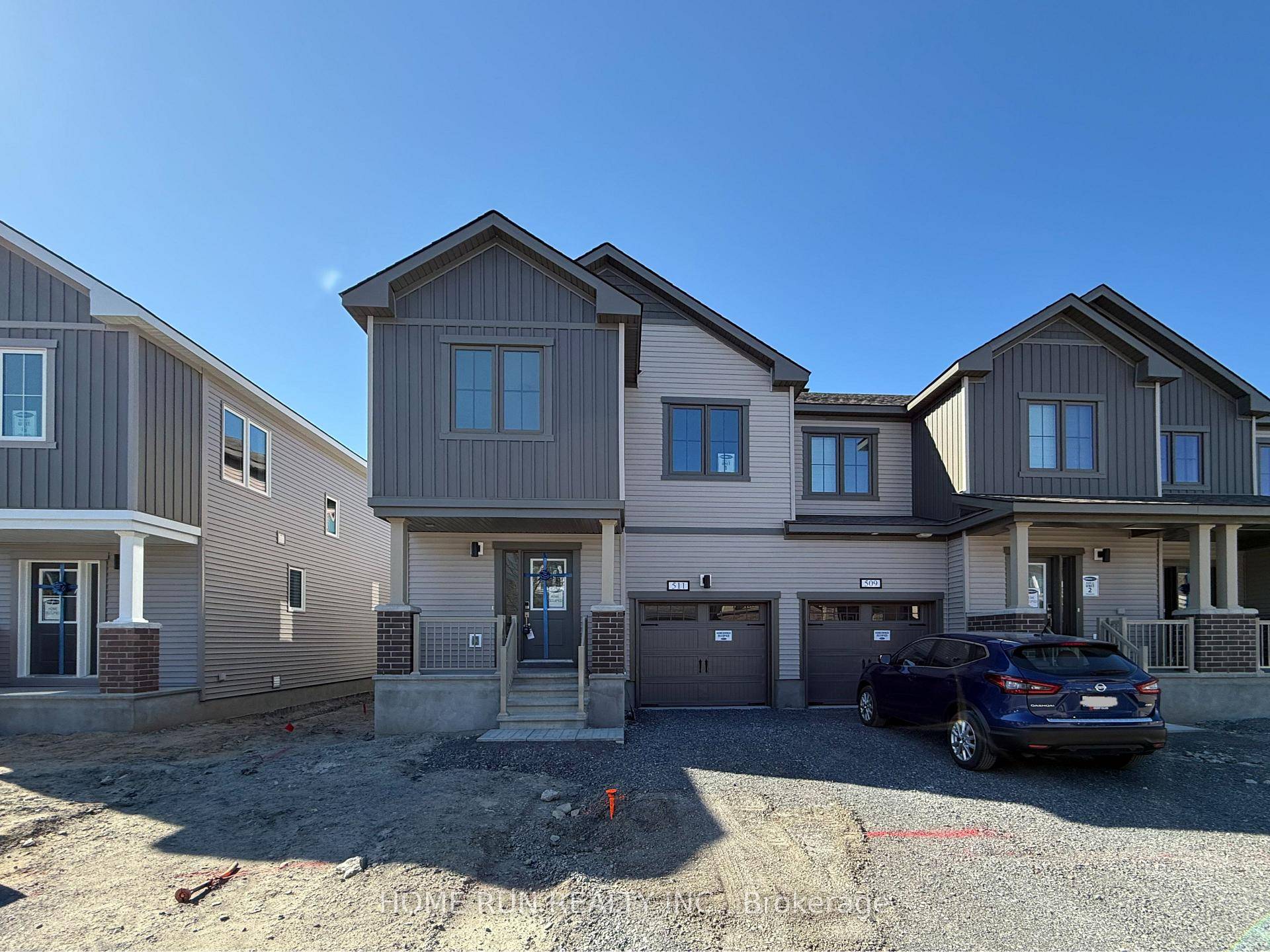 Move in ready ! Welcome home to Stittsville !