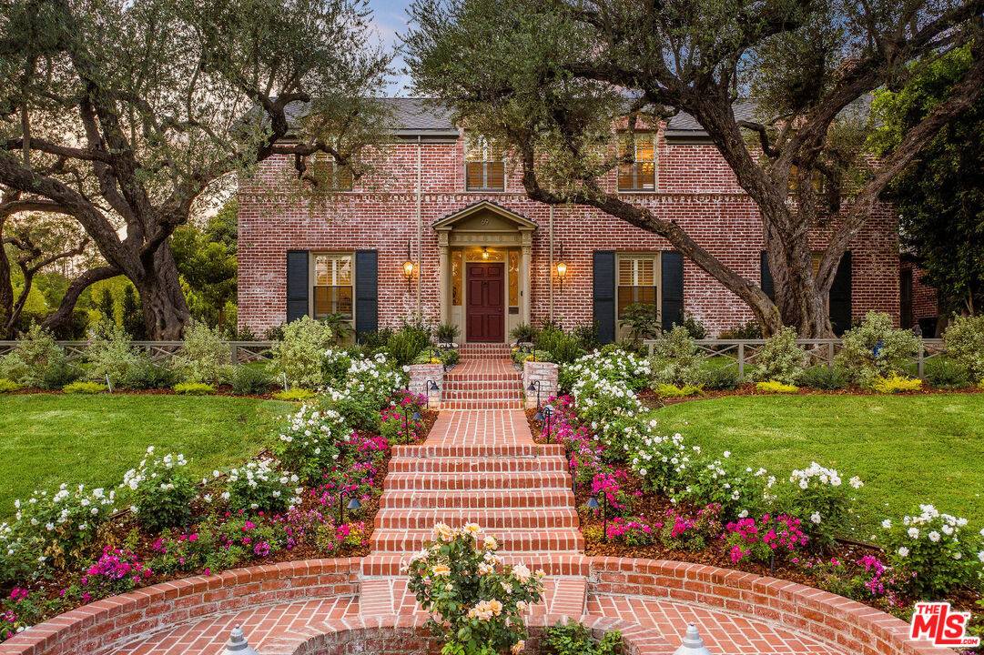 69   Fremont Pl 5BR Hancock Park La