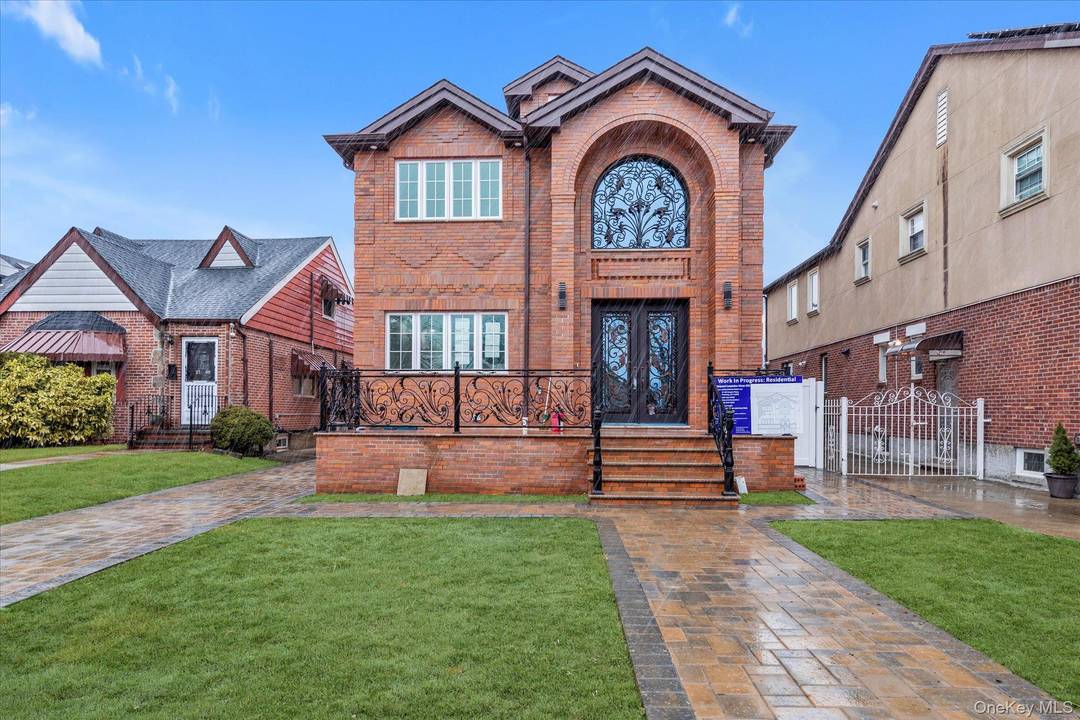 Welcome to this brand new 2025 brick luxury 1 family home located in the heart of Flushing on a 4, 848 sq ft lot.