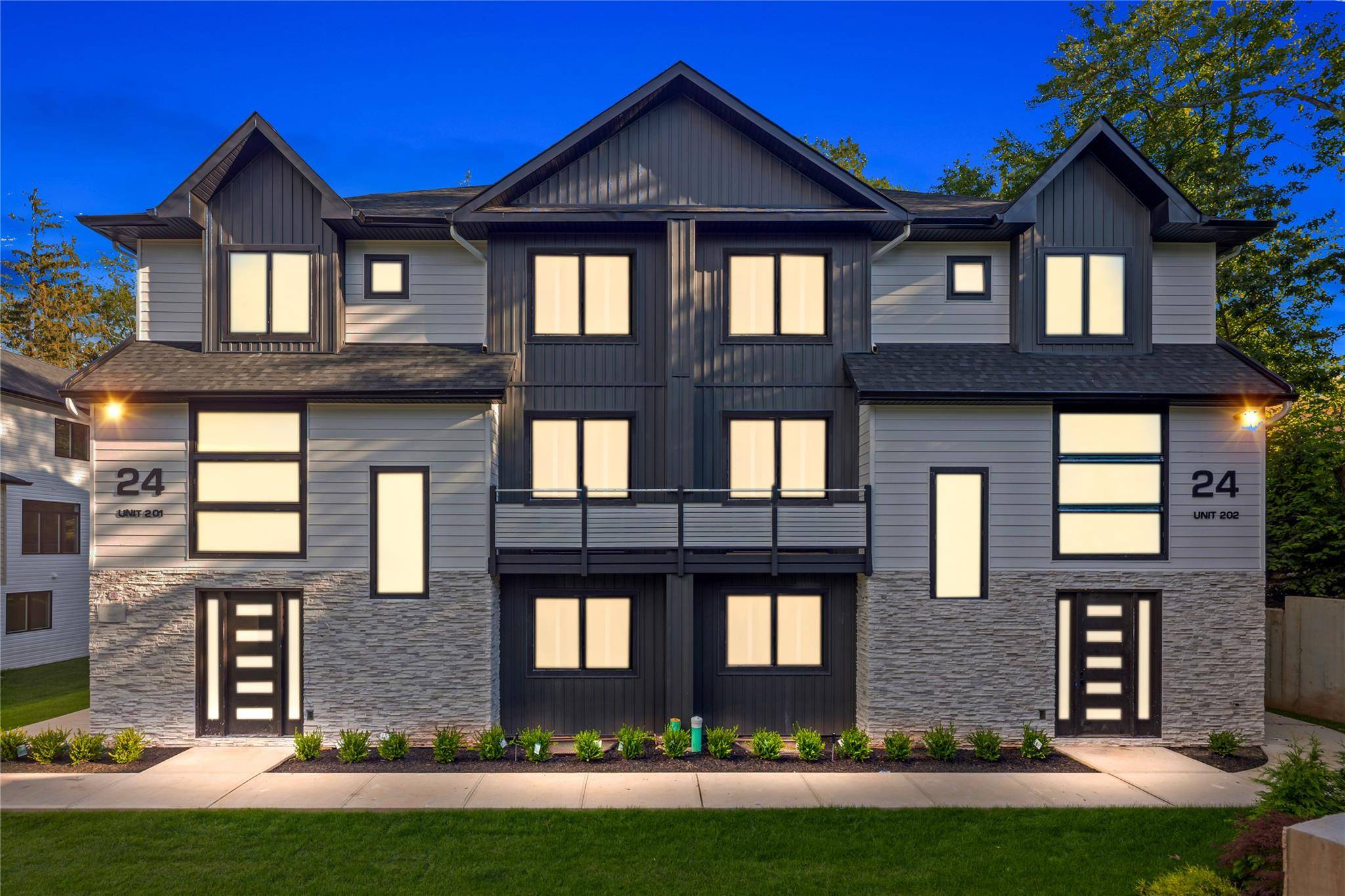 Experience the ultimate in luxury living !