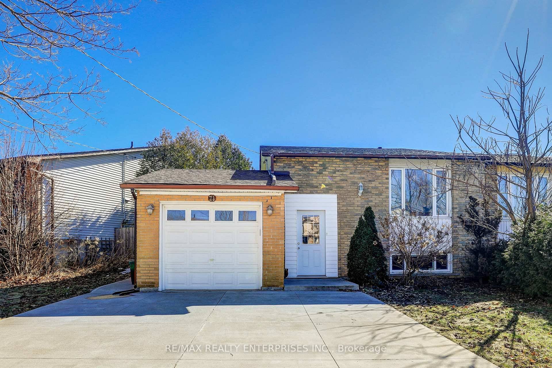 Well maintained upper level rental featuring 2 bedrooms with double door closets and a 4 piece bathroom.