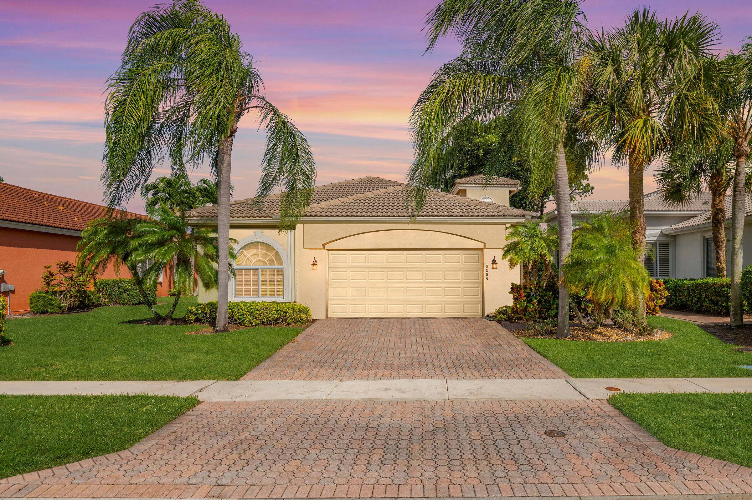 Motivated Seller Lakefront Living in Style !