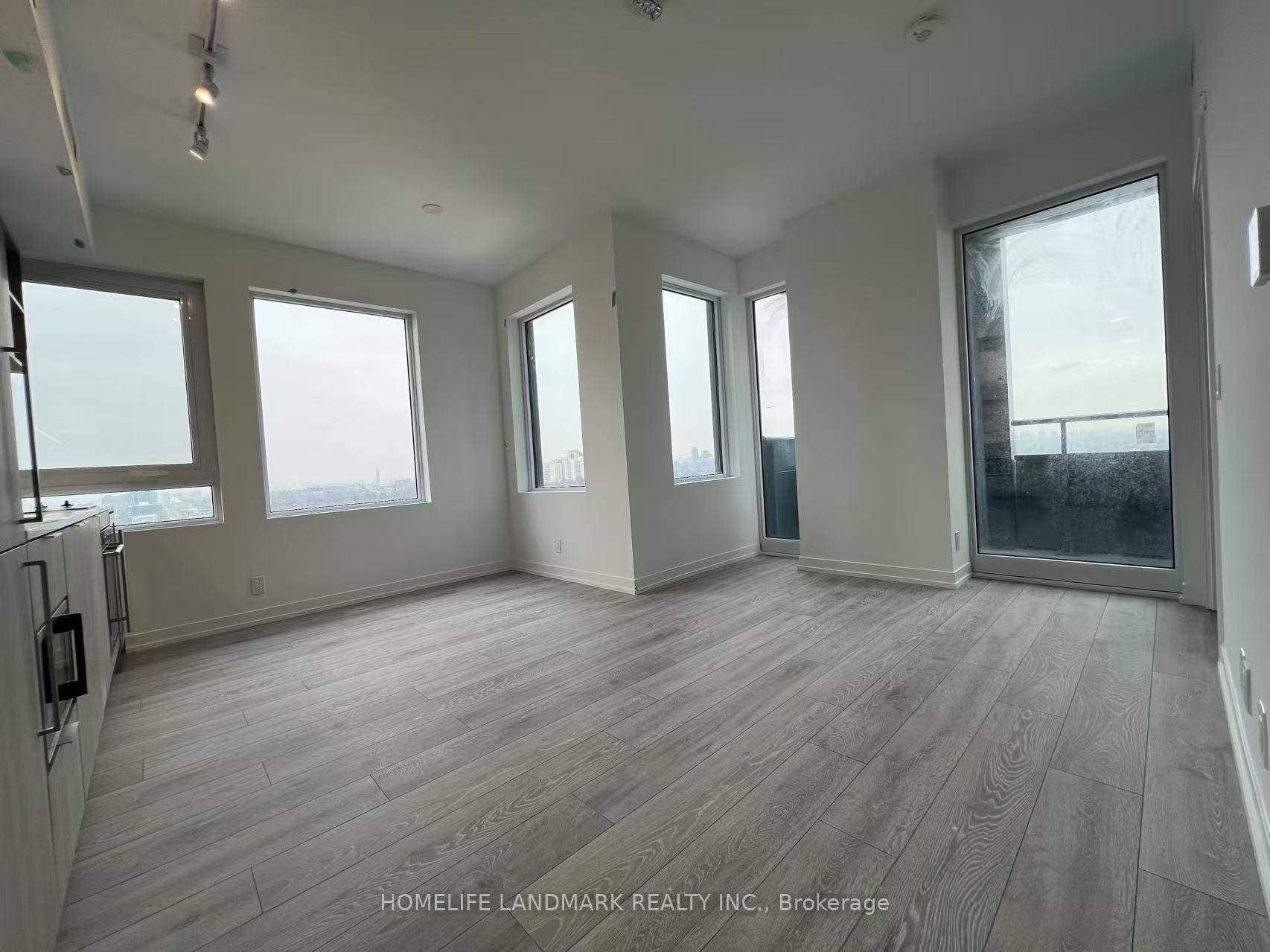 Client RemarksWelcome to the Luxurious Forest Hill Condos With This Absolutely Stunning 3 Den 2 Full Bath Open Concept Spacious Condo !