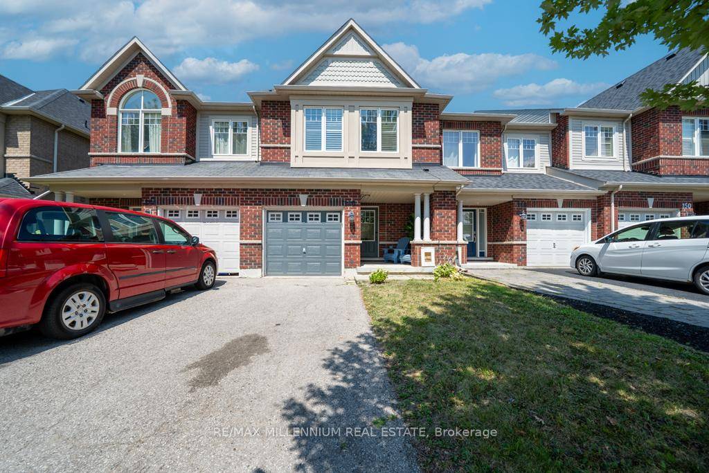 Welcome to 146 Harvest Hills Blvd !