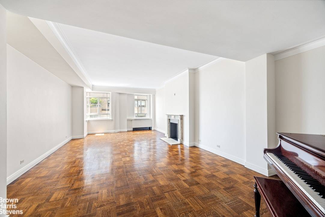 Fifth Avenue Classic Seven This wonderful sun drenched Classic 7 residence is perfectly situated on the 15th Floor of a full service white glove cooperative at the corner of Fifth ...