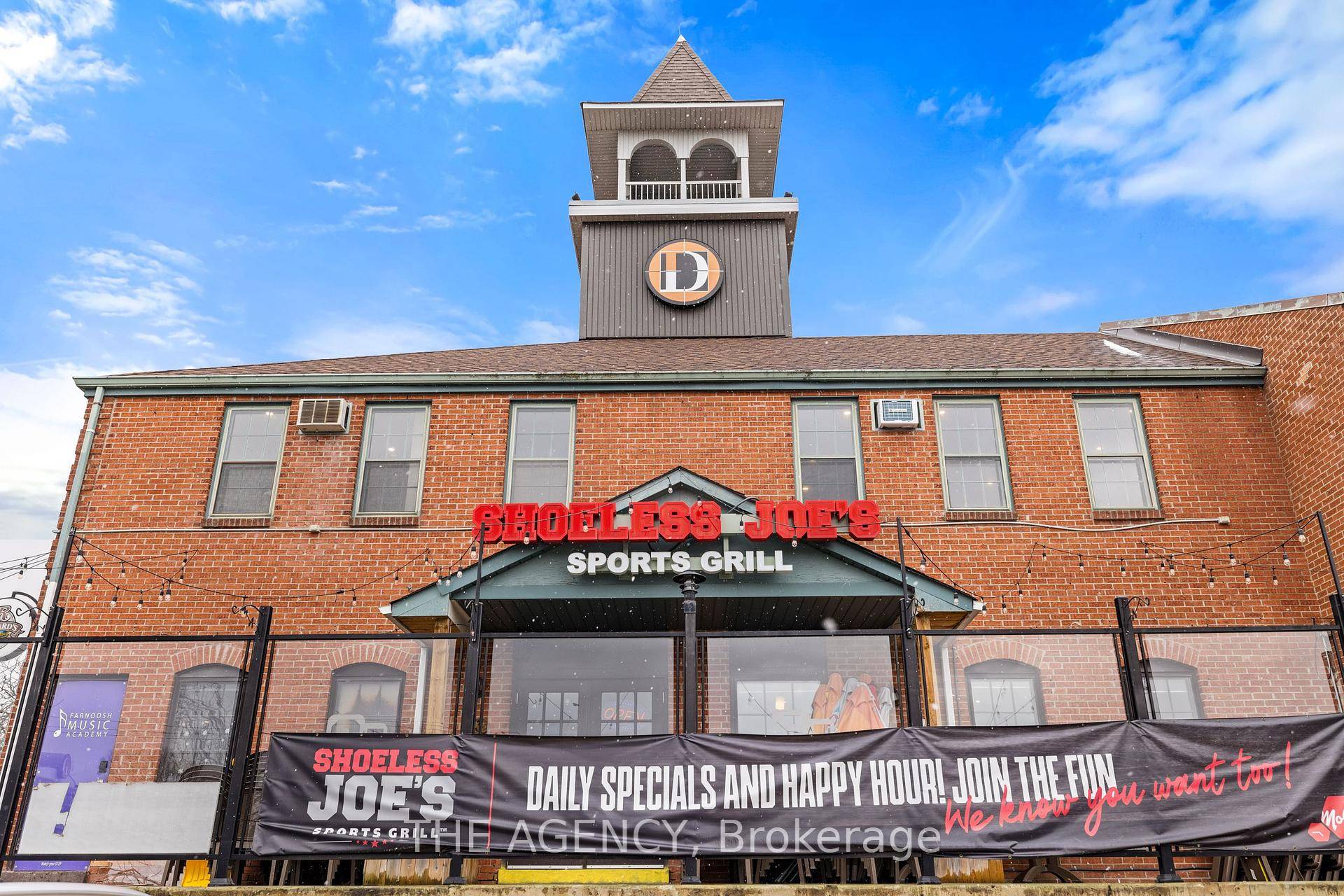 Seize this incredible opportunity to own a well established, profitable restaurant in a high traffic plaza on Yonge Street.