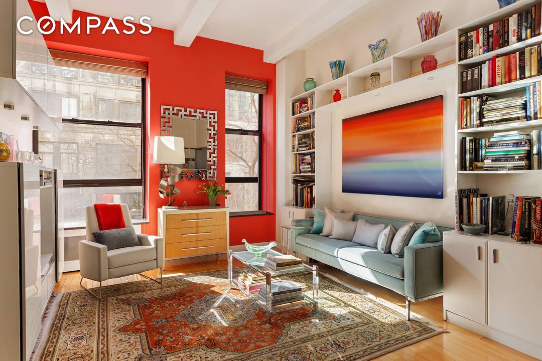 21 East 22nd Street, 2K is a true Flatiron treasure, perfectly positioned on one of the area's most picturesque and sought after tree lined blocks.