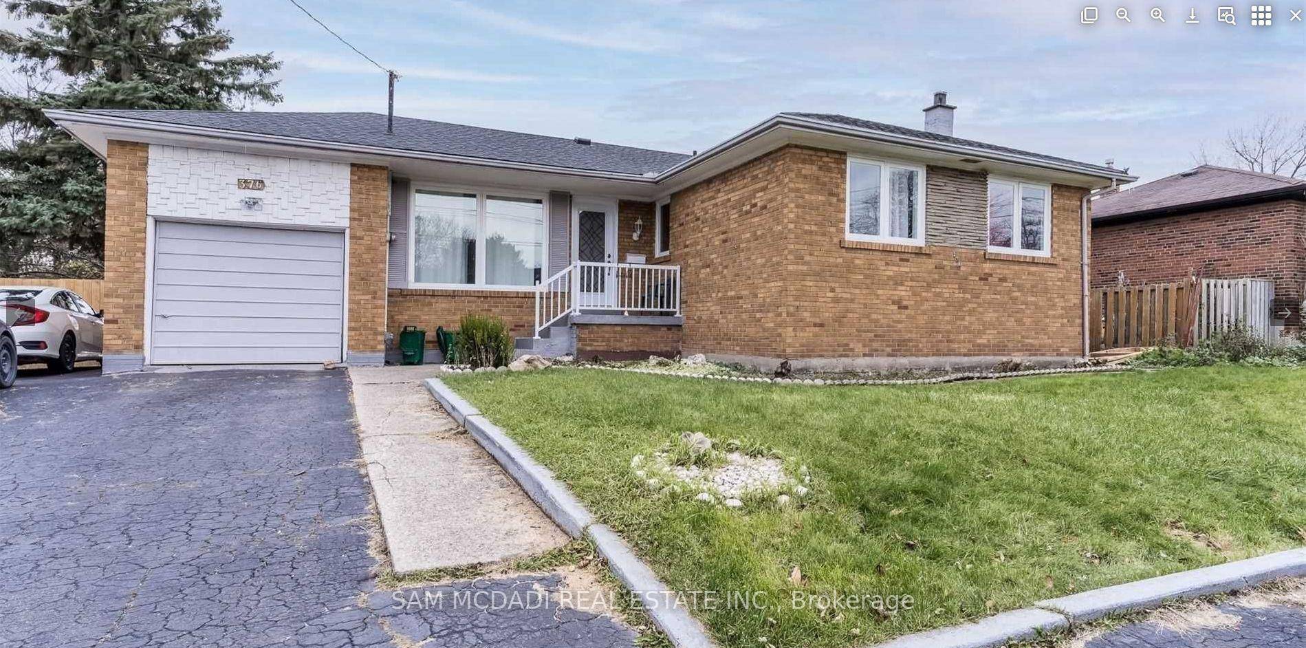 Welcome to this beautifully finished basement apartment located in one of Oakville's most sought after neighborhoods.