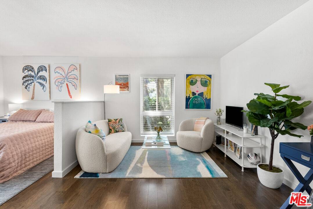 141  S Clark Dr Beverly Grove LA
