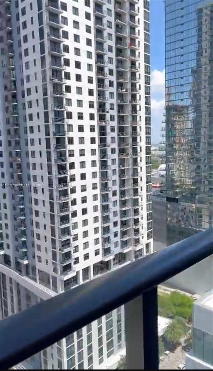 Located in the heart of Miami, this fully furnished studio at Nativo Miami offers 365 sq ft of modern living on the 18th floor with a private balcony and stunning ...